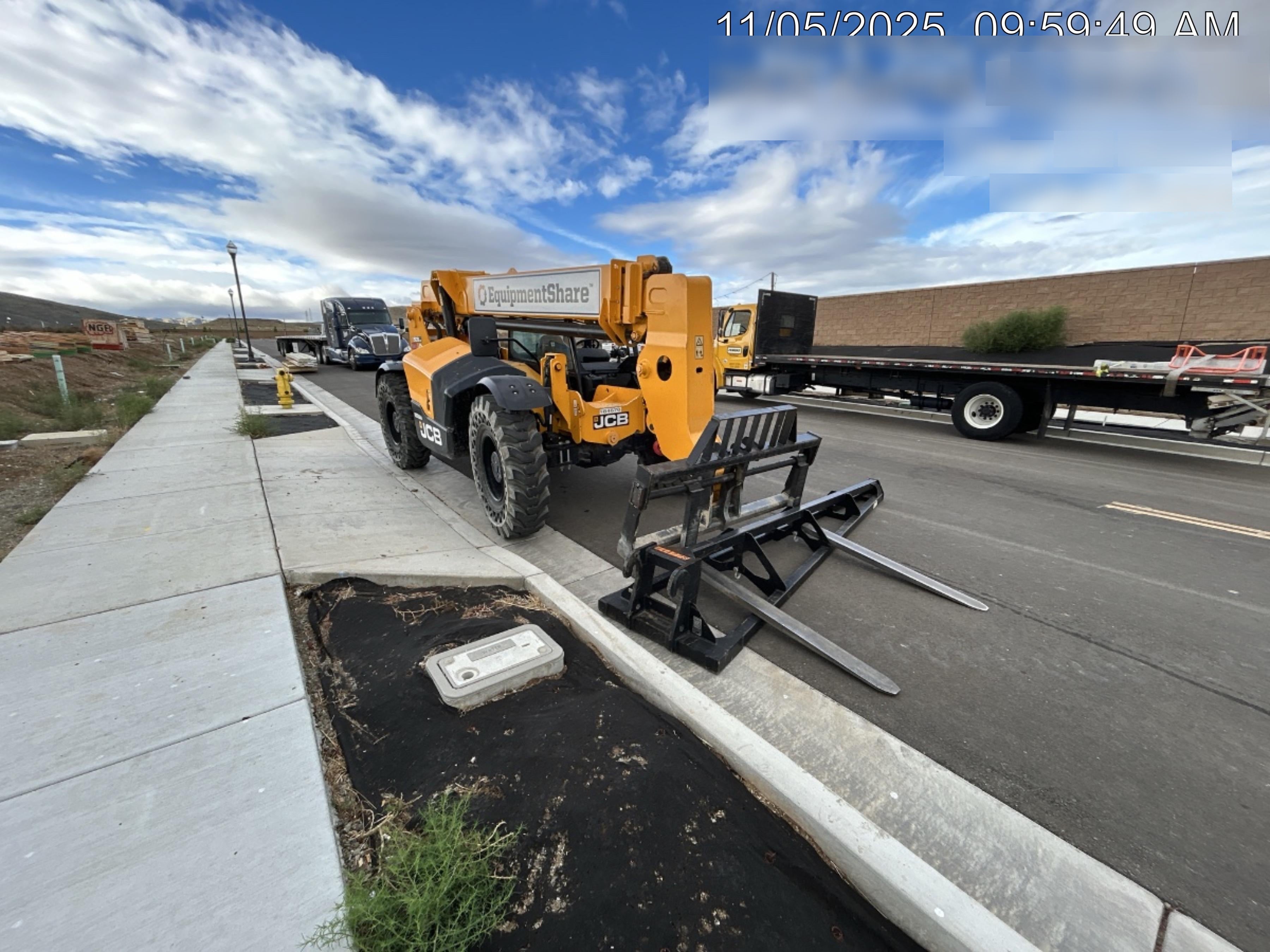 2024 JLG 1001275853