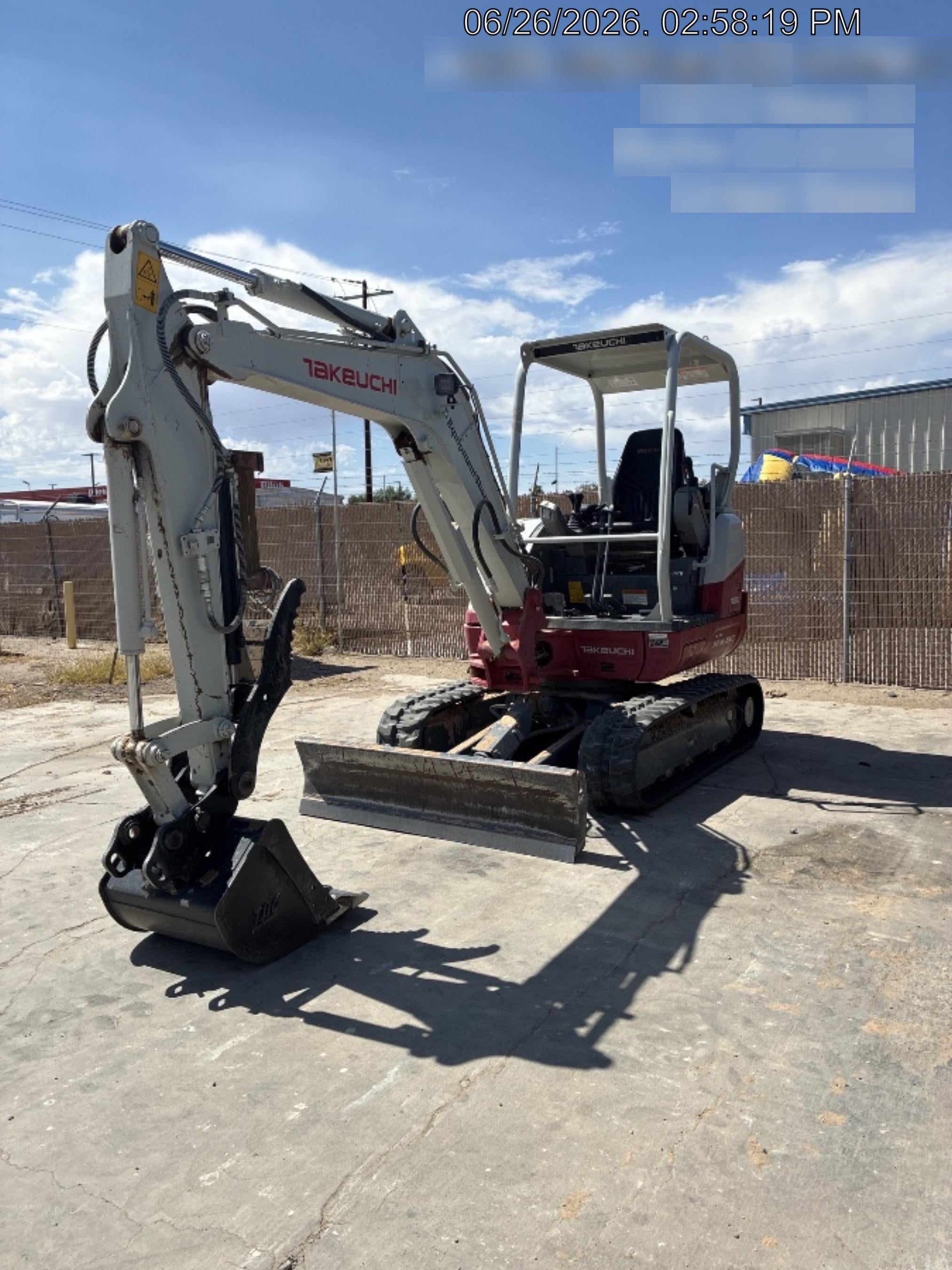 2025 TAKEUCHI TB235-2R