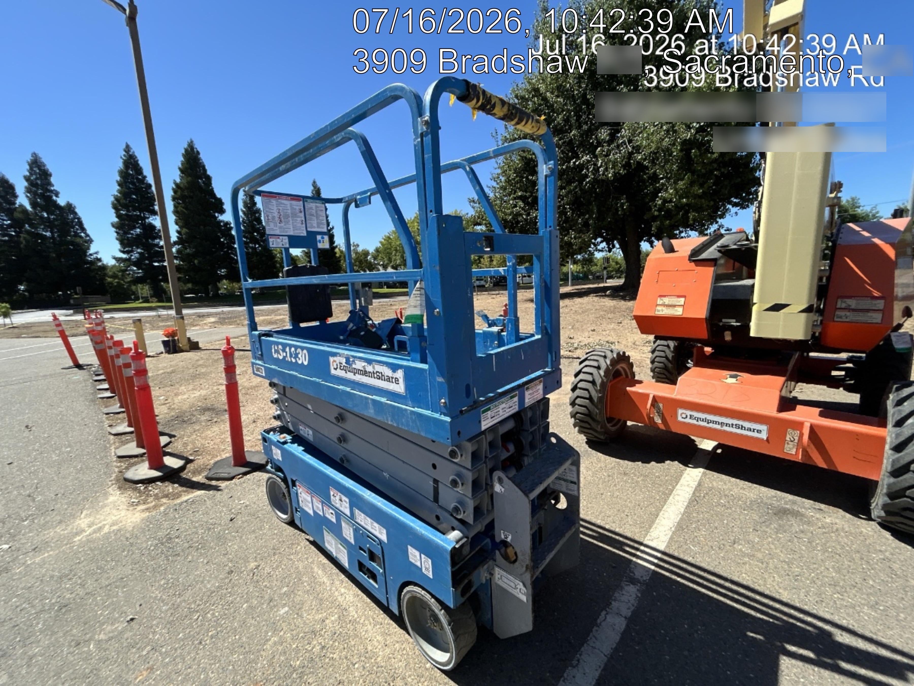 2019 Genie GS-1930 Half Height Swing Gate, 800W Inverter