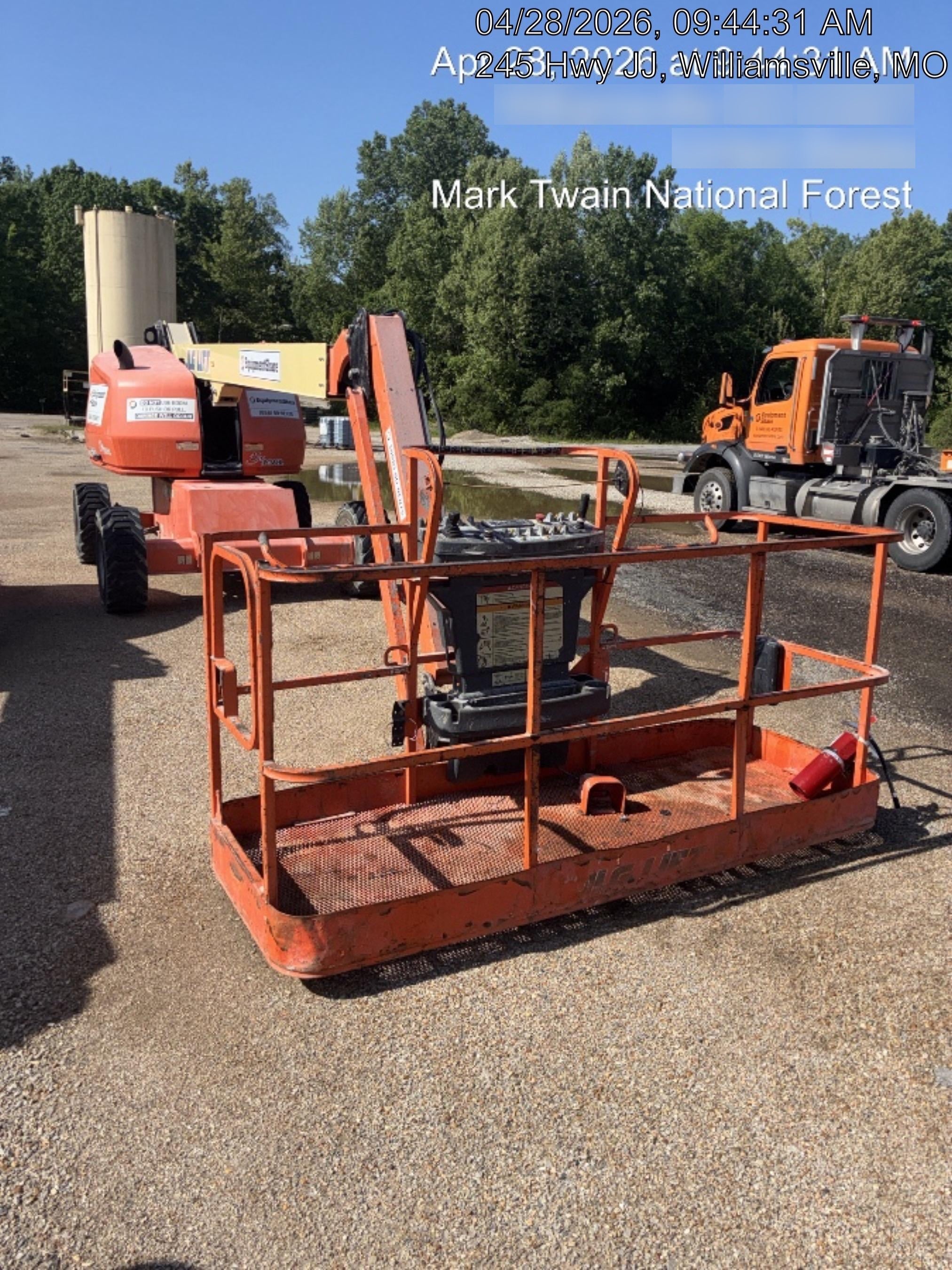 2019 JLG 460SJ