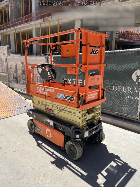 2022 JLG ES1932