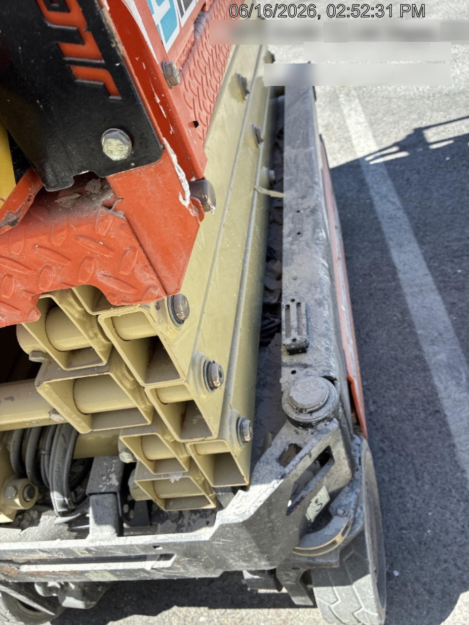 2021 JLG ES1932