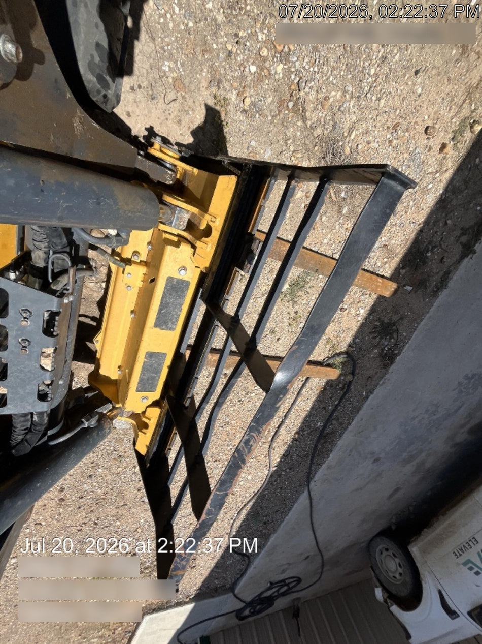 2025 ARROW MATERIAL HANDLING F5100CB - 72"