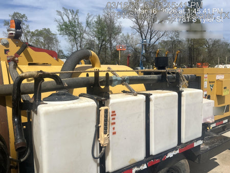 2021 Vac-Tron LP573XDT T4 Koehler Diesel Engine, 500 Gallon Debris Tank, x2 100 Gallon Water Tanks