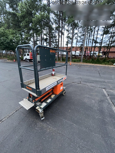 2021 JLG 1030P