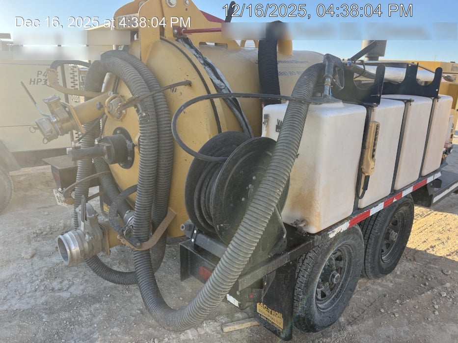 2019 Vac-Tron LP573XDT 24Hp Kohler Diesel, 500 Gal Debris Tank, 500 CFM Vacuum Pump, x2 100 Gal Water Tanks