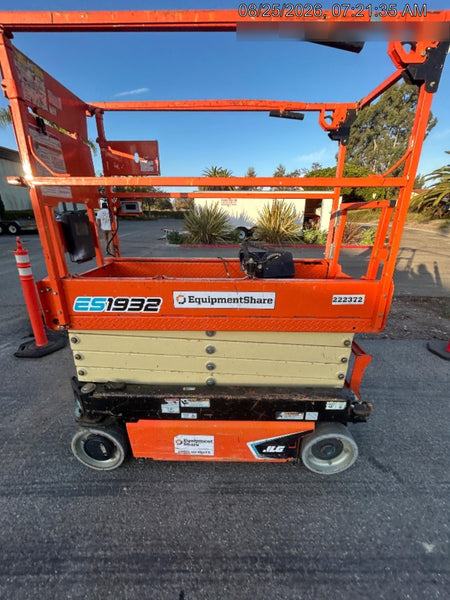 2022 JLG ES1932