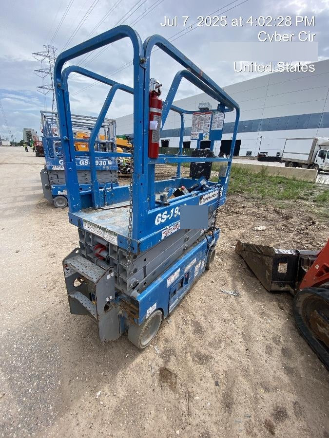 2019 Genie GS-1930 Fixed rails with chain Entry