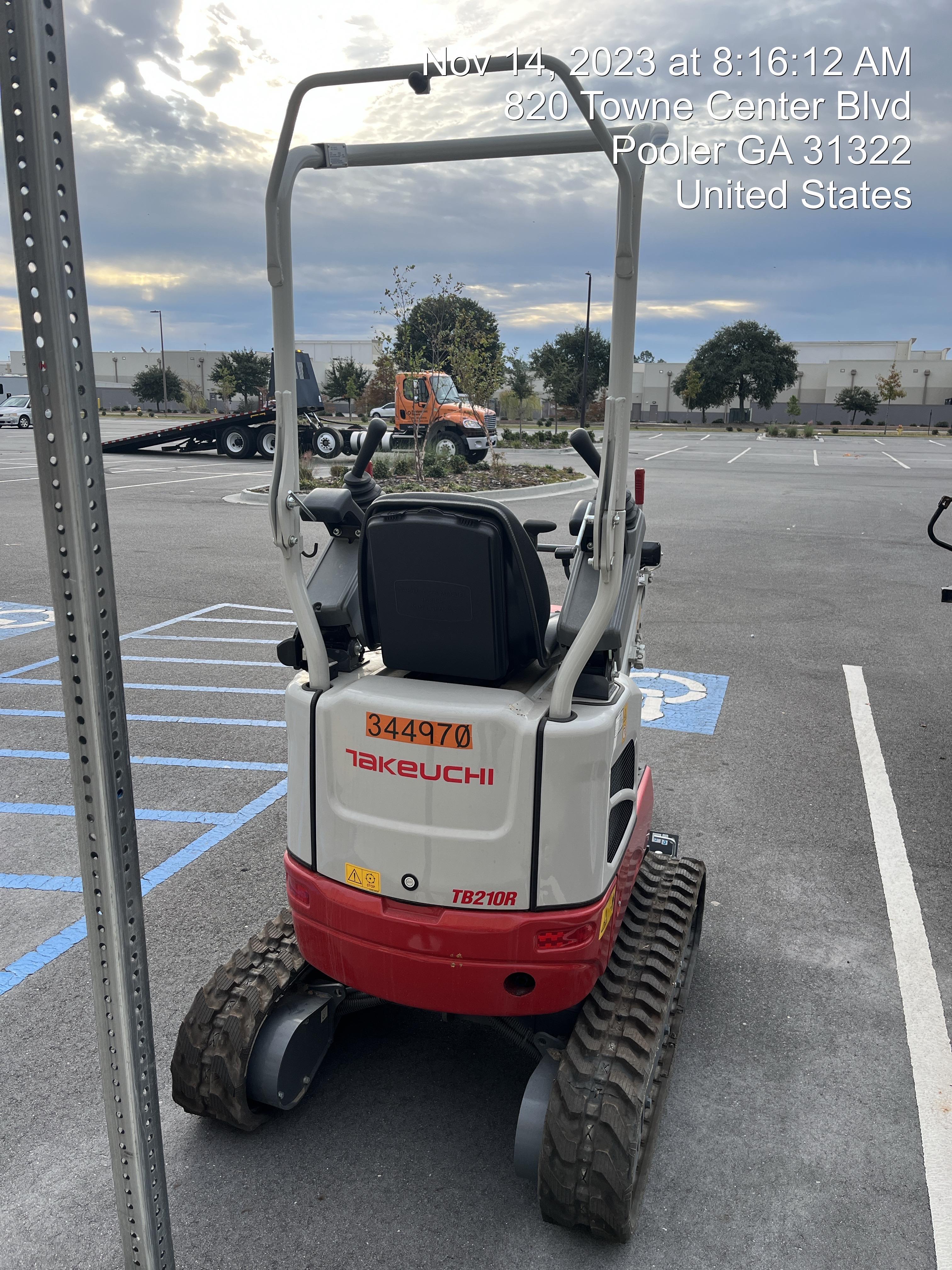 2023 TAKEUCHI TB210R