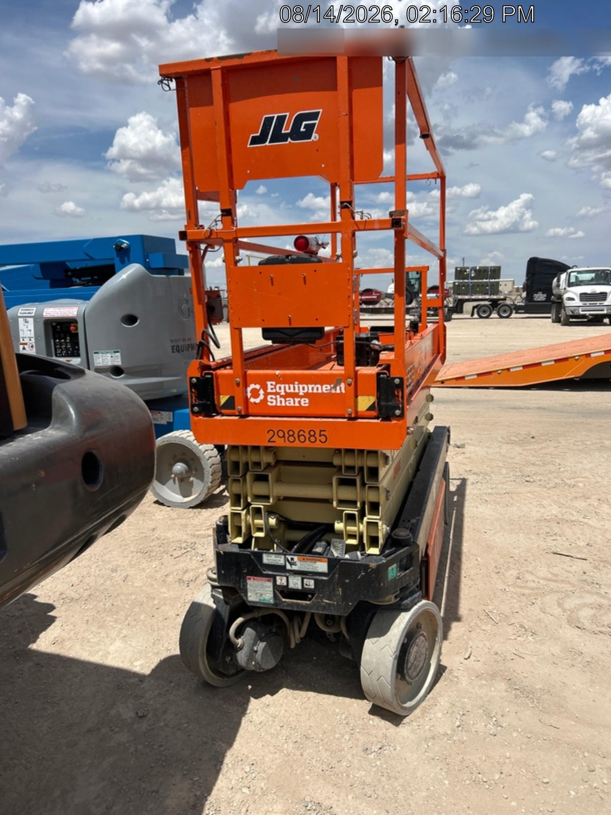 2023 JLG ES2632