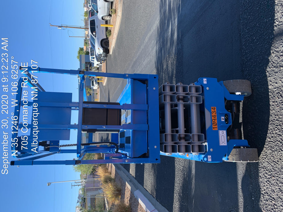 2020 Genie GS-2632 Solid NM Tires, Folding Rails with Half-Height Swing Gate, Beacon