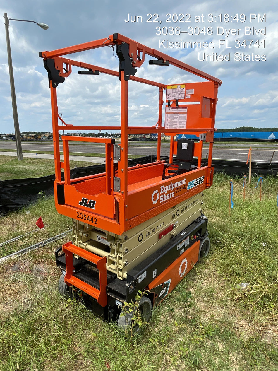 2022 JLG ES1932