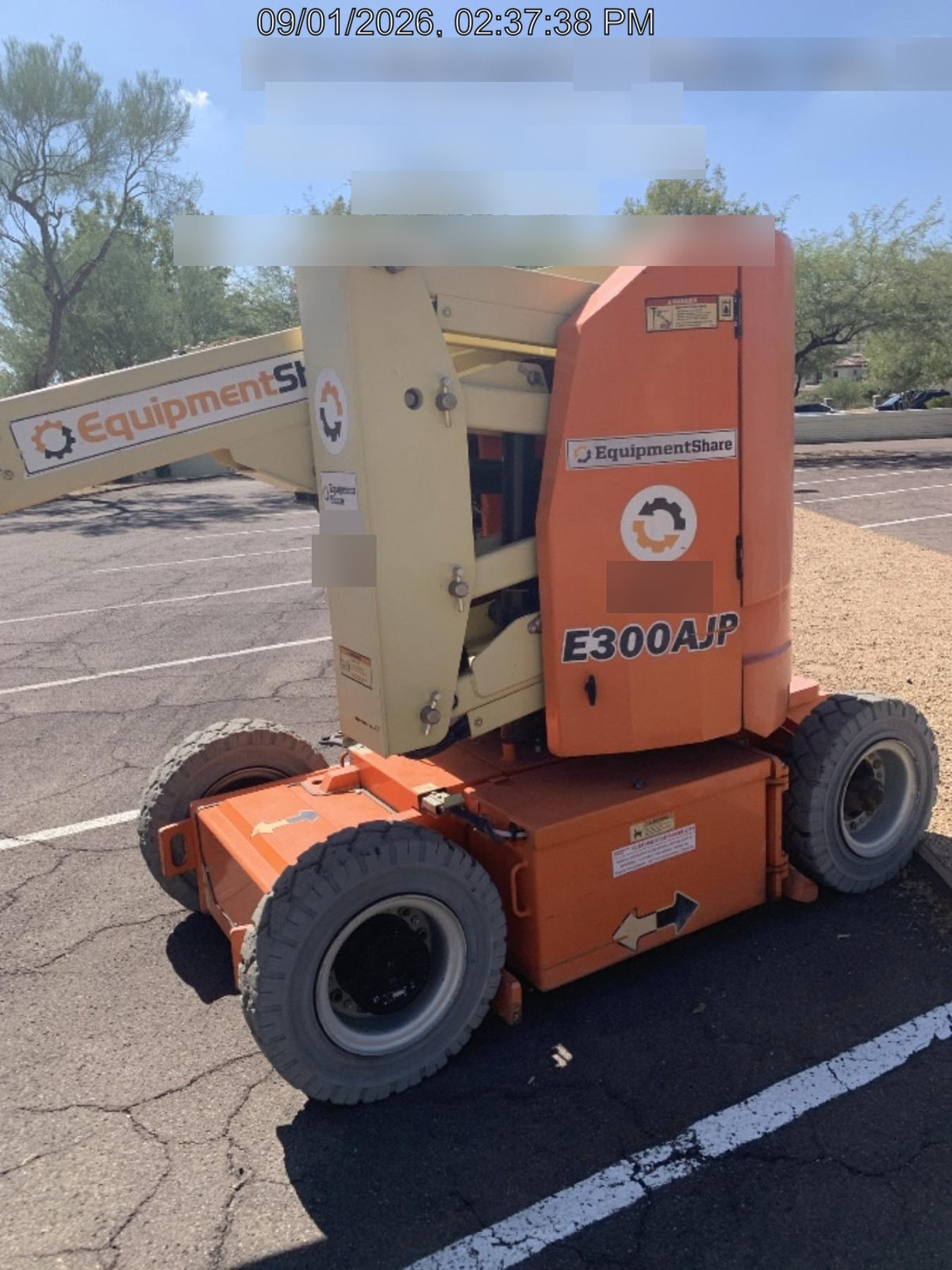 2019 JLG E300AJP