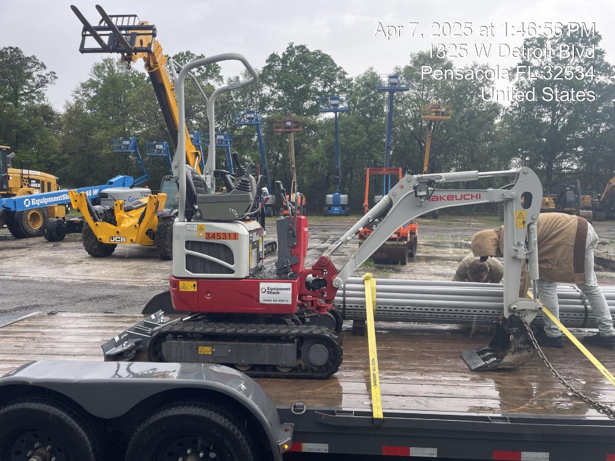 2023 TAKEUCHI TB210R