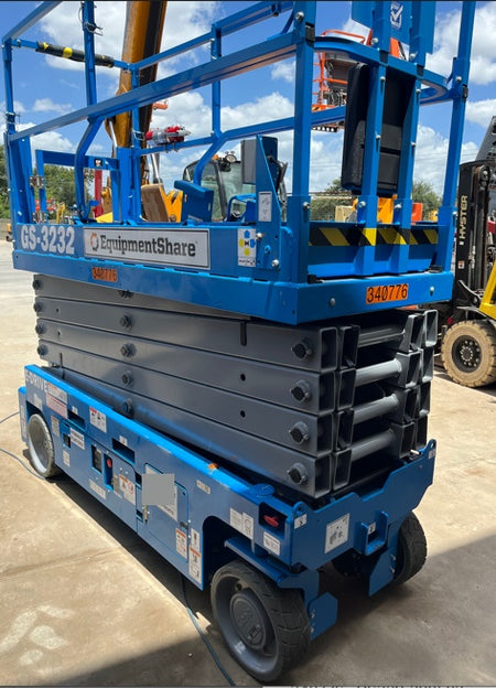2023 GENIE GS-3232