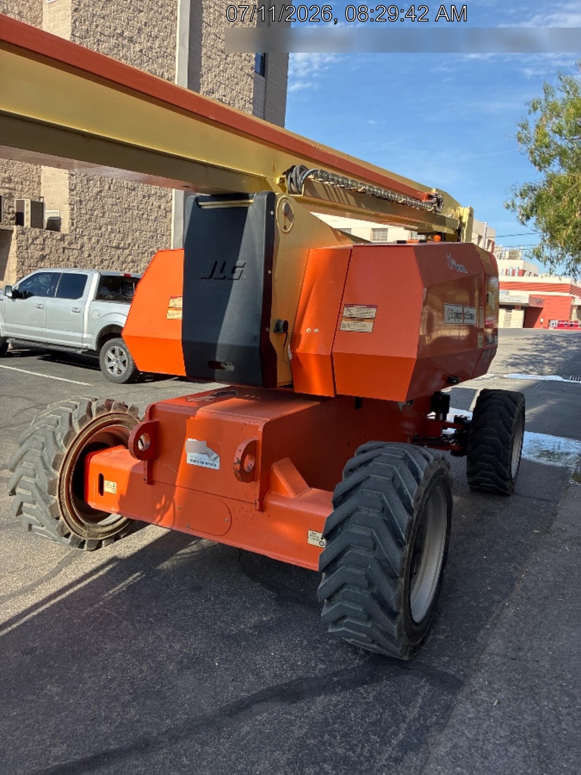 2019 JLG 800AJ