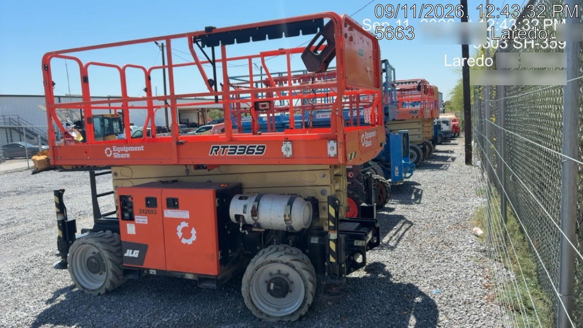 2022 JLG RT3369