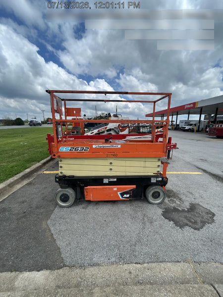 2022 JLG ES2632