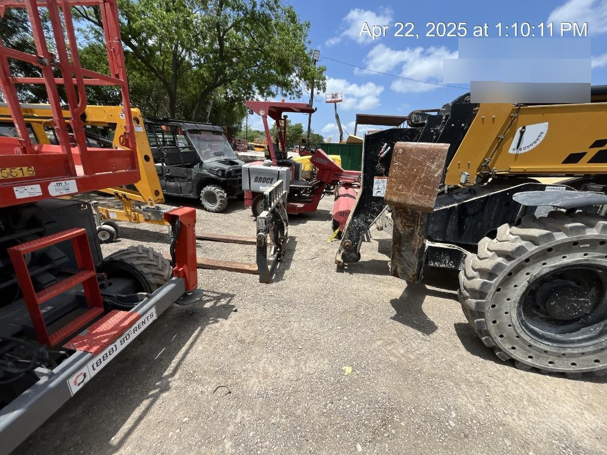 2023 SANY STH1056