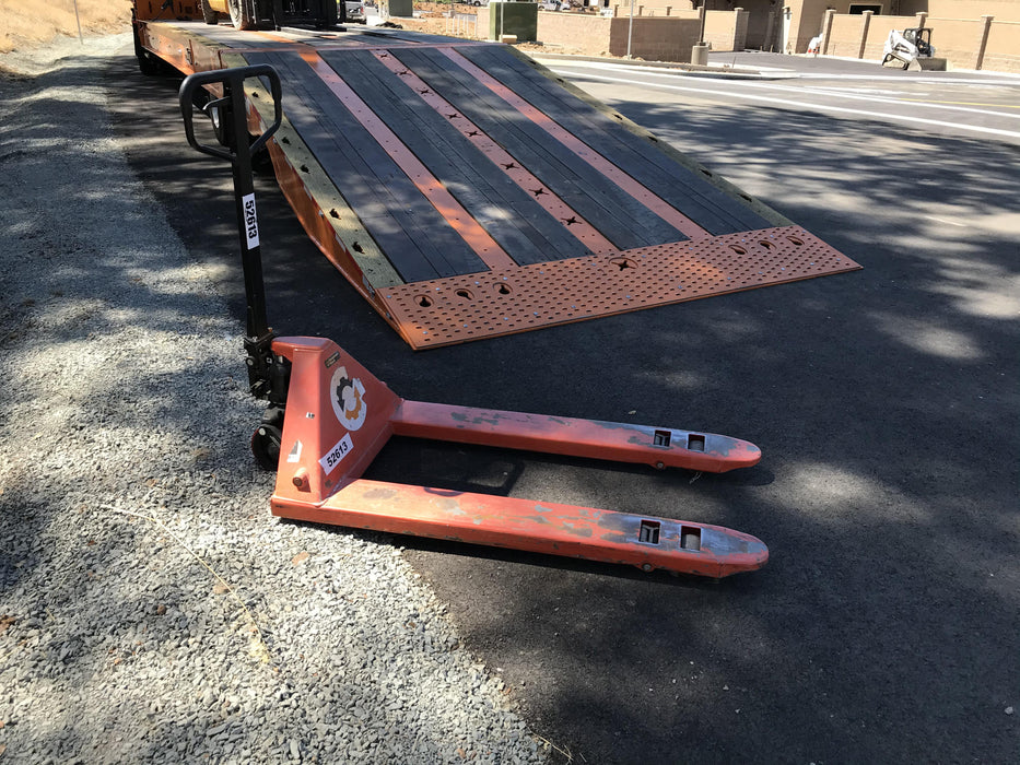 2019 HAUL MASTER 2.5 Ton Manual Pallet Jack