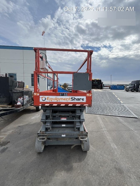 2018 Skyjack SJIII-4632 Skyjack SJIII4632 Scissor Lift w/Trojan Batteries