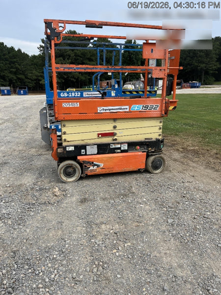 2022 JLG ES1932