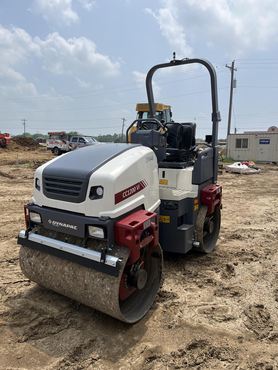 2023 DYNAPAC CC1200