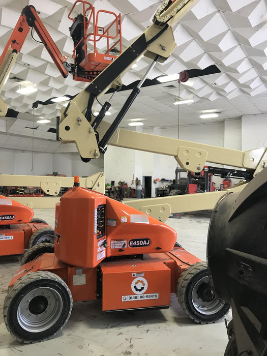 2019 JLG E450AJ