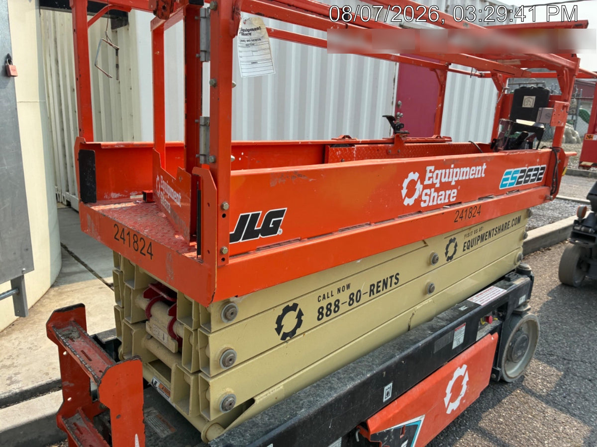 2022 JLG ES2632