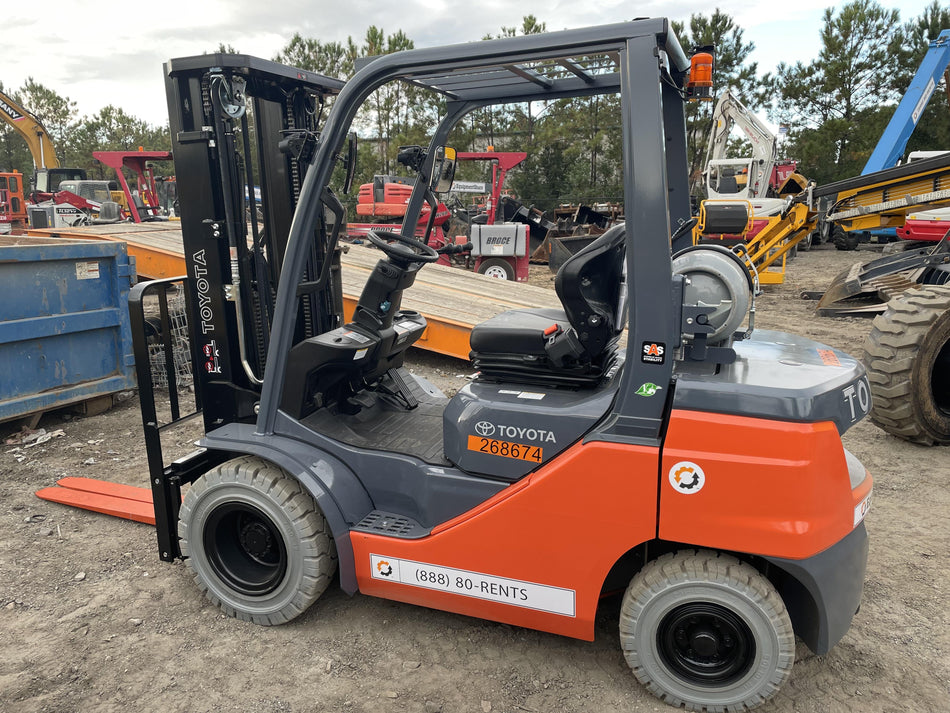 2022 TOYOTA 50-8FGU25