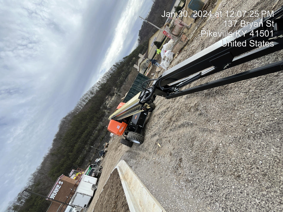 2023 JLG 660SJ