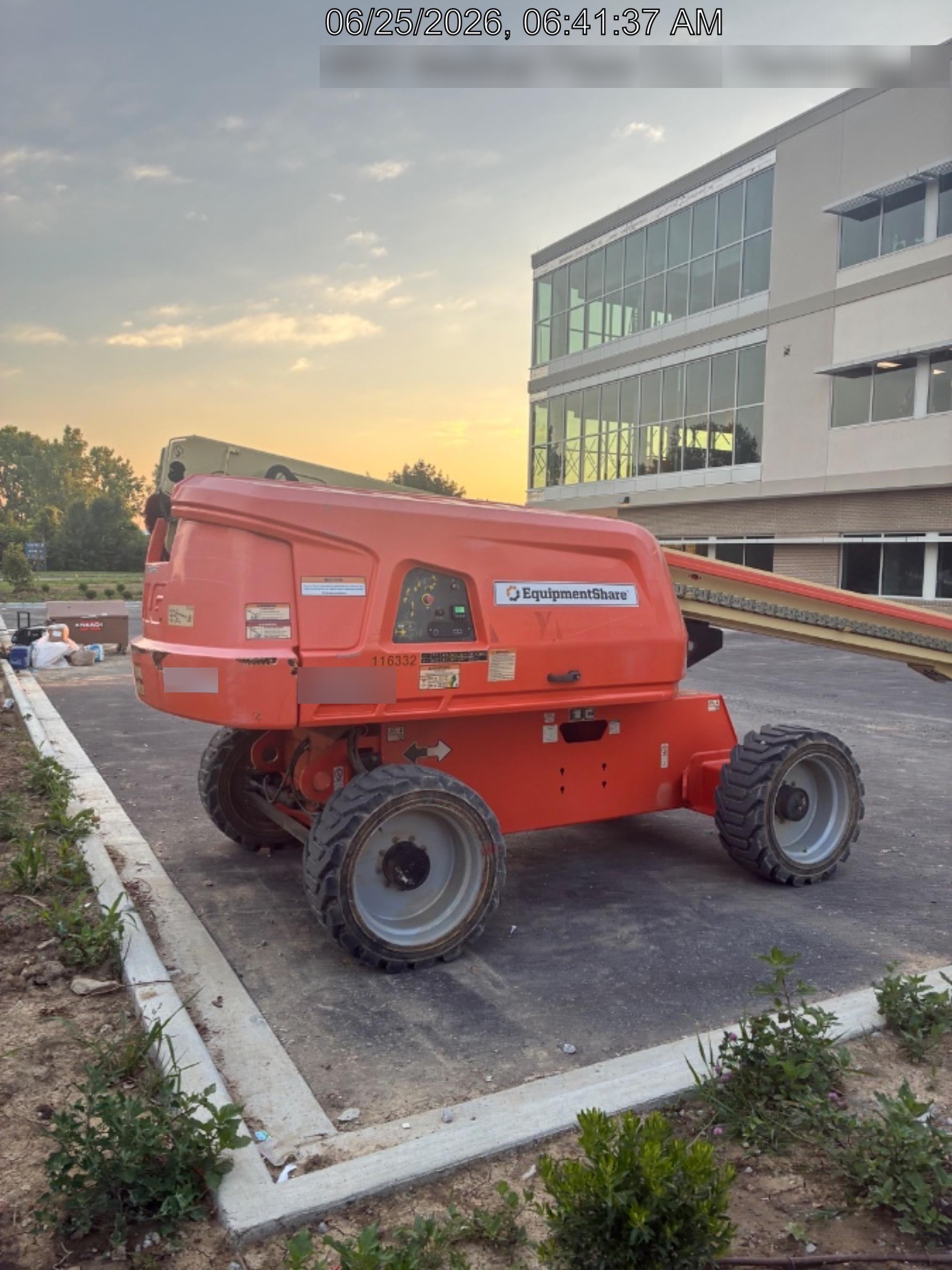 2021 JLG 660SJ