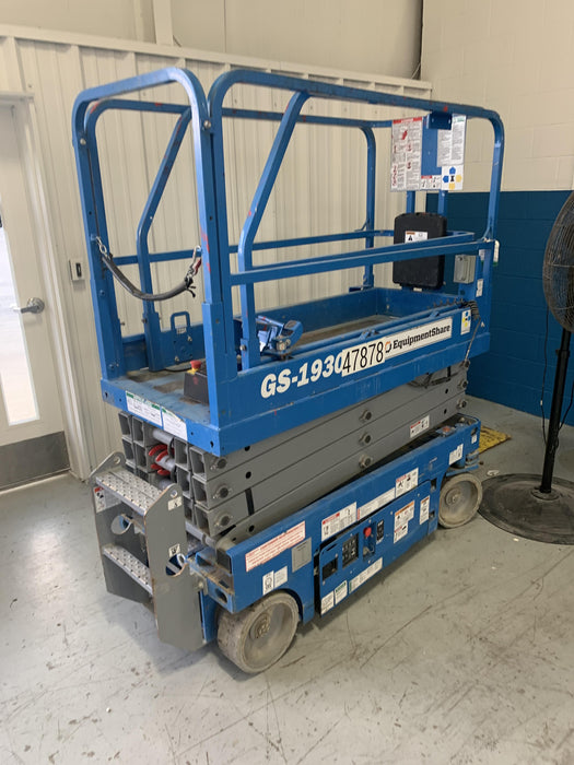 2019 Genie GS-1930 Fixed Rails with Chain Entry