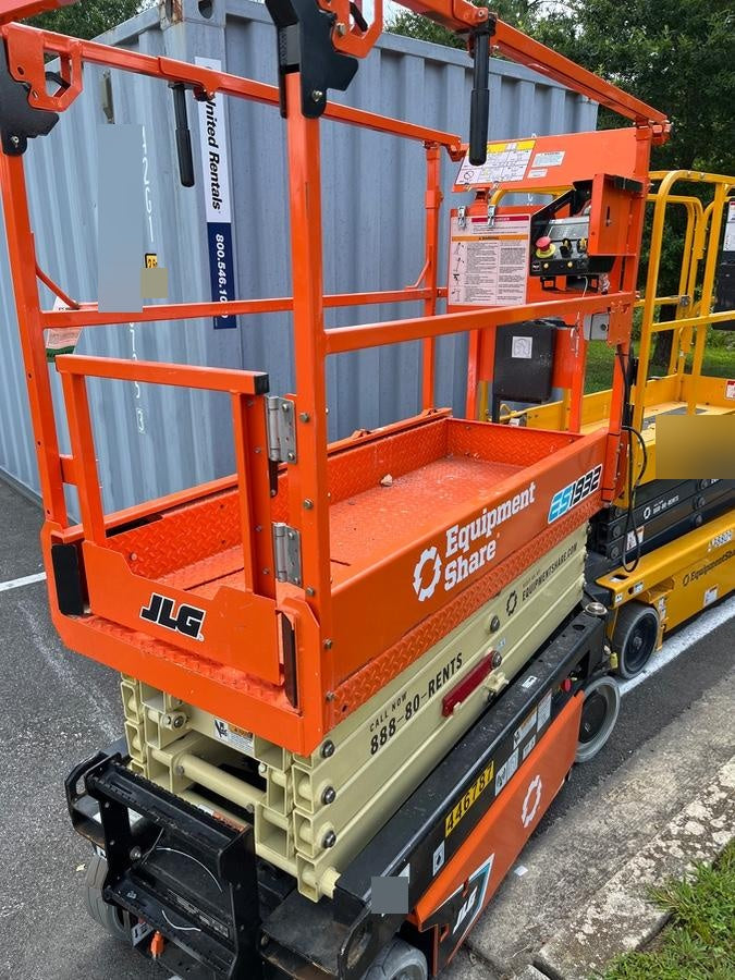 2024 JLG ES1932