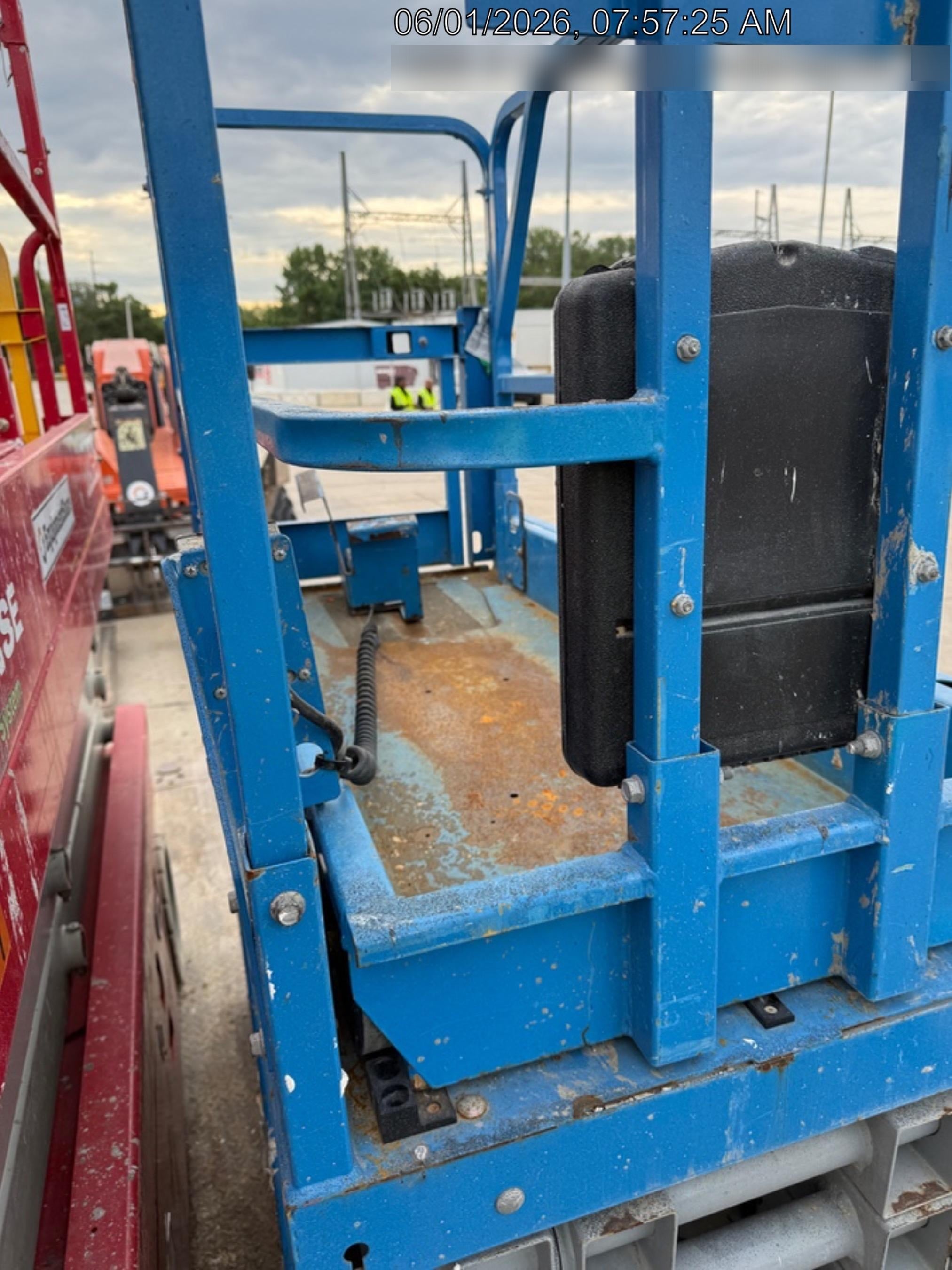 2020 Genie GS-1930 Solid Non Marking Tires, Beacon, Folding rails with half height swing gate