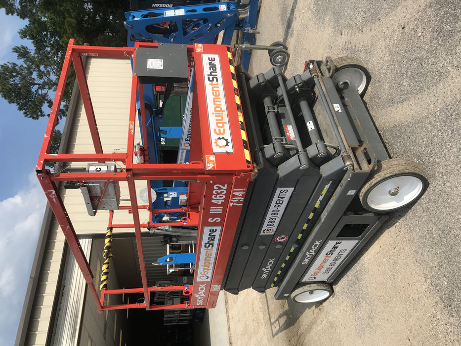 2018 Skyjack SJIII-4632 Skyjack SJIII4632 Scissor Lift w/Trojan Batteries