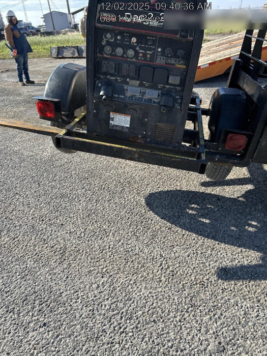 2019 Lincoln Electric Vantage 322 Welder Ready-Pak 3, Two wheel trailer, Fender and Light kit, Cable Rack