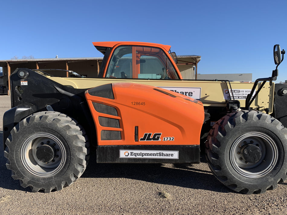 2021 JLG 1732