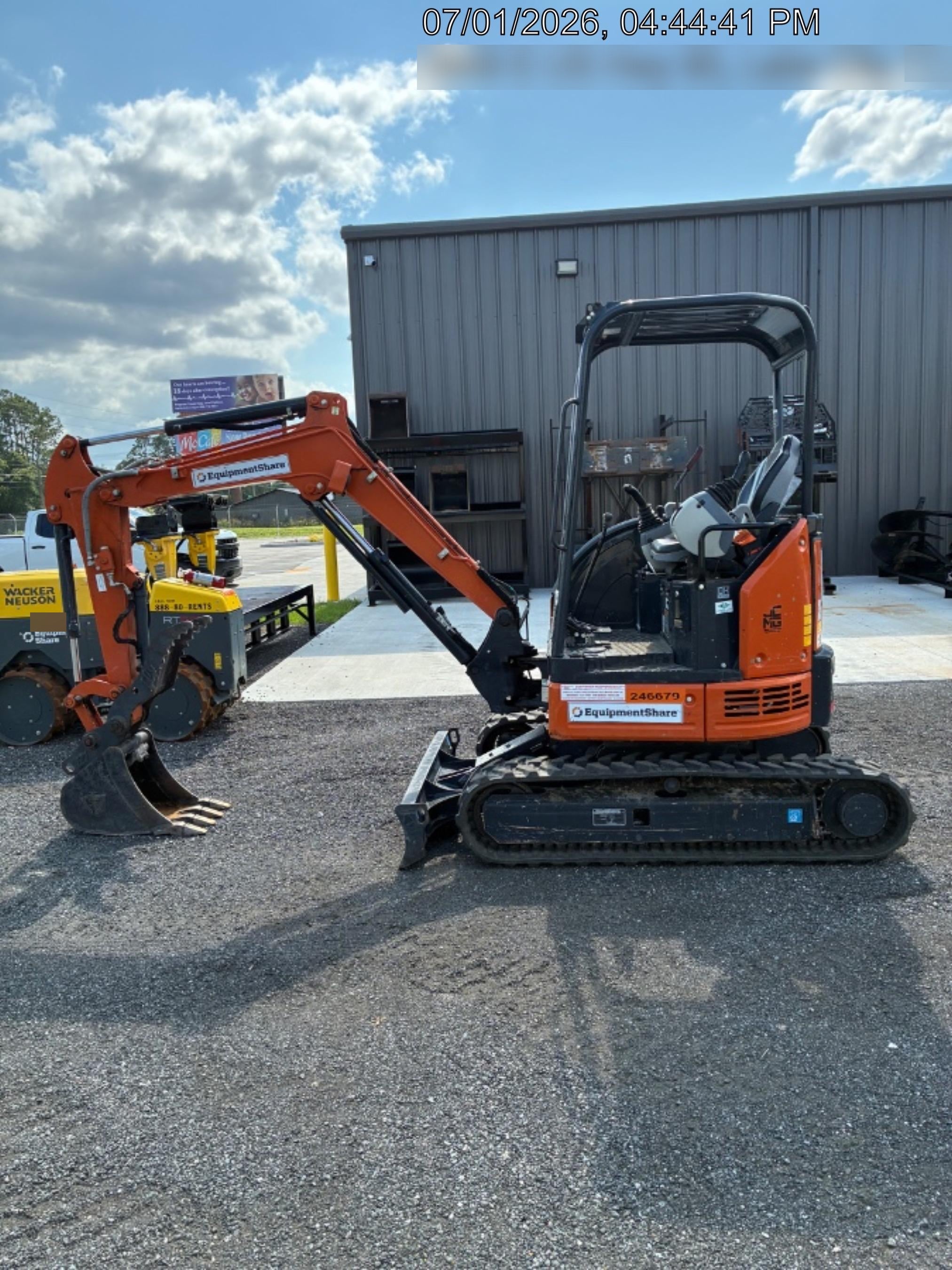 2022 HITACHI ZX26U-5N