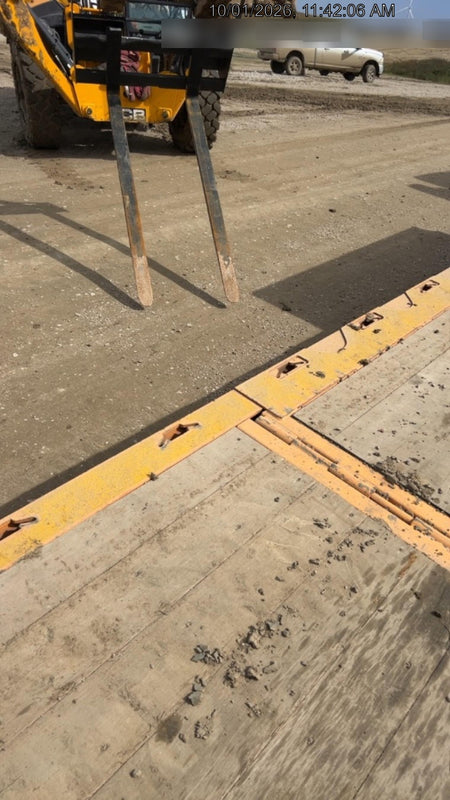 2025 ARROW MATERIAL HANDLING 60" Pallet Forks - Arrow