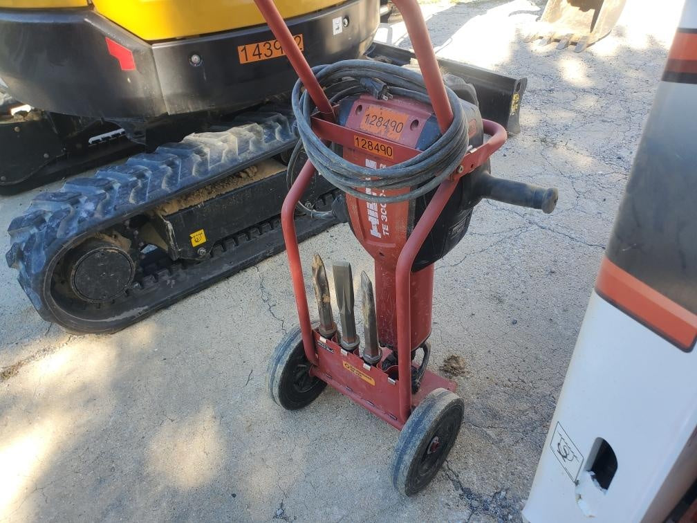 2021 HILTI TE 3000-AVR