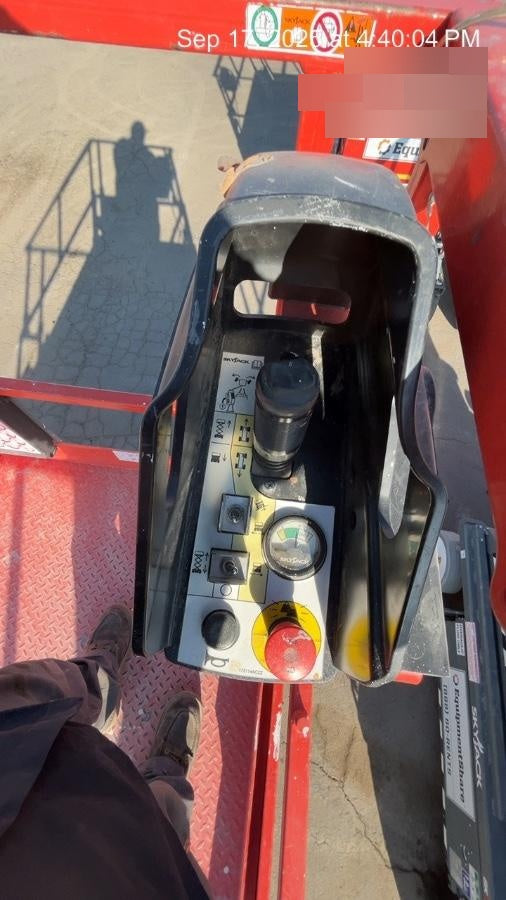 2022 SKYJACK SJ4740