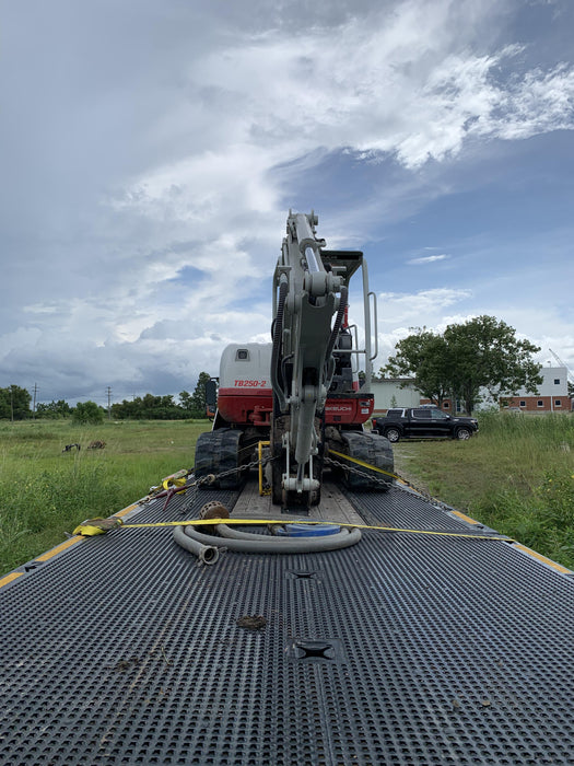 2021 TAKEUCHI TB250-2