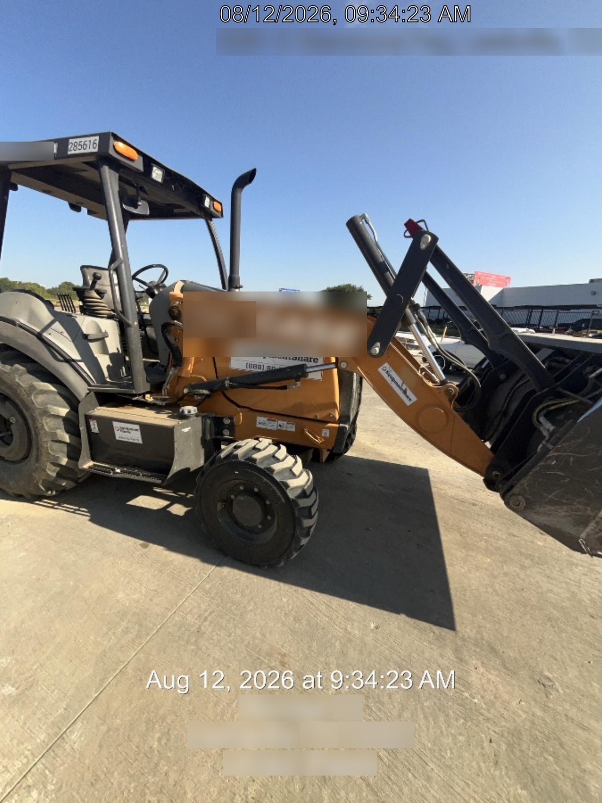 2023 CASE 570N EP