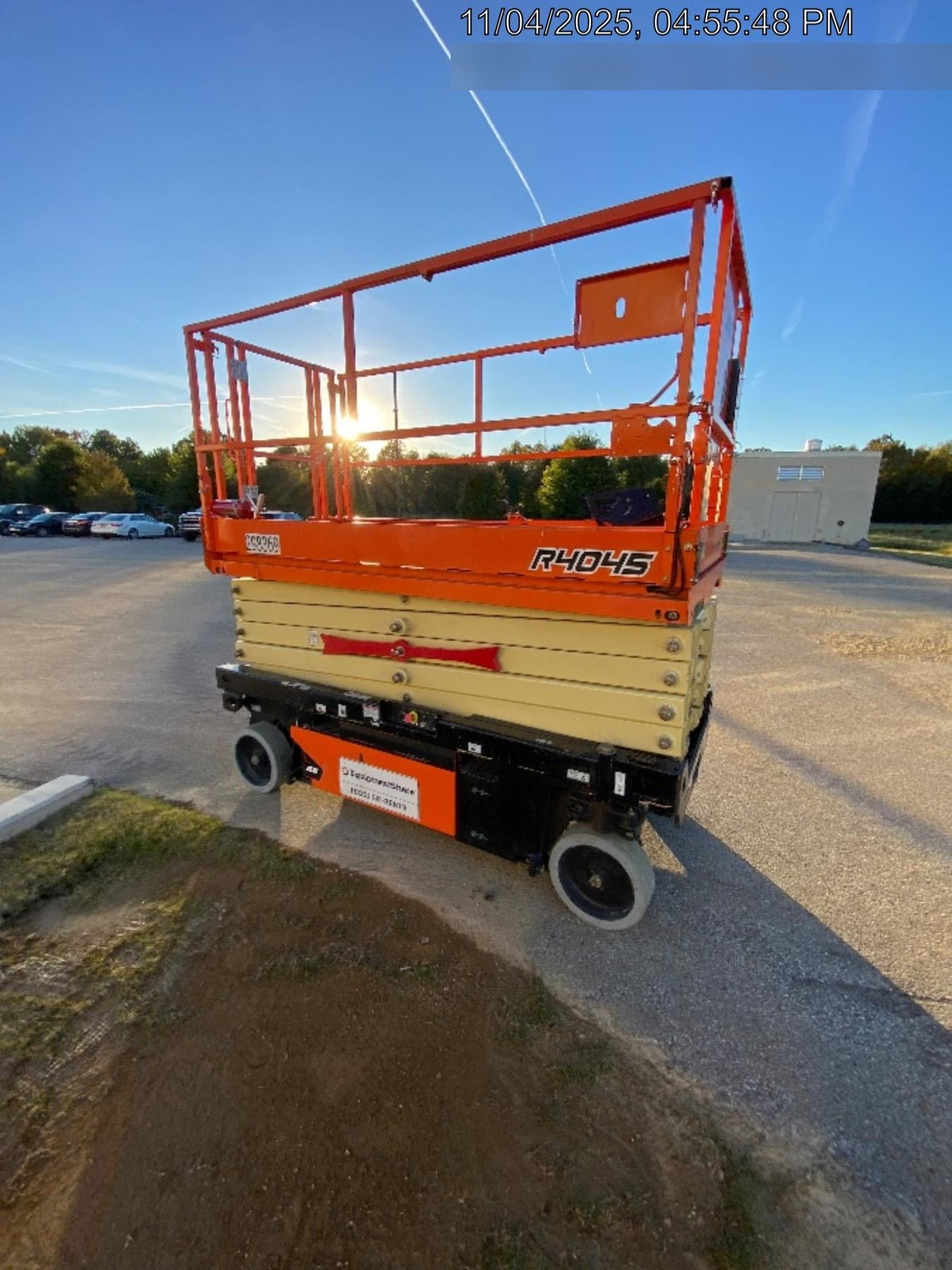 2023 JLG R4045