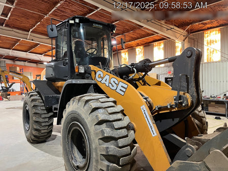 2023 CASE 821G