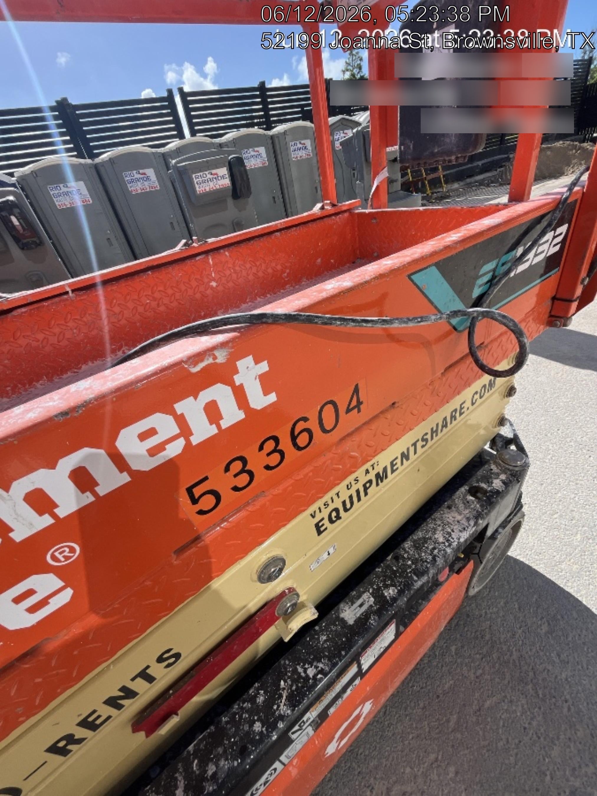 2025 JLG ES1932
