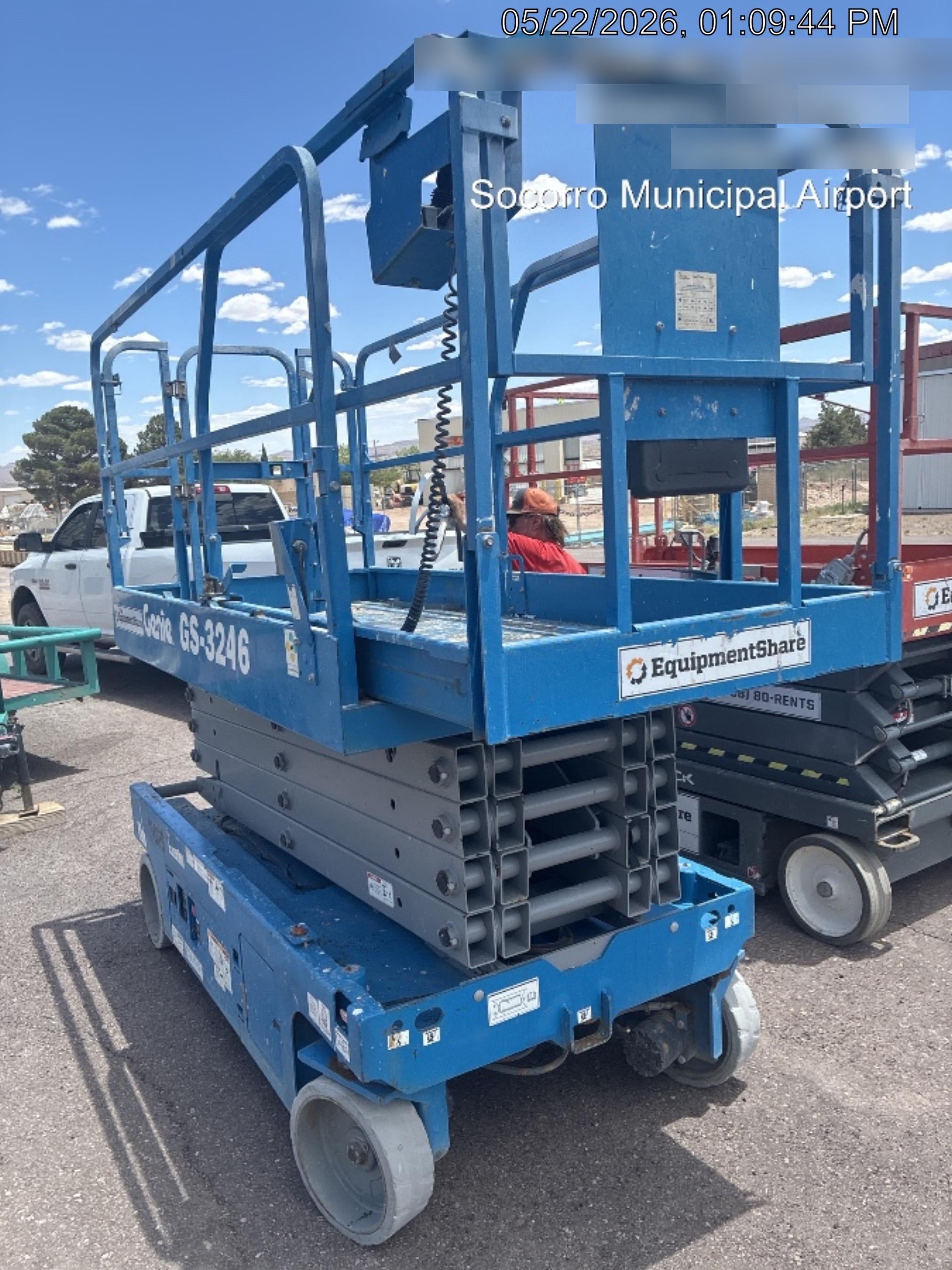 2018 Genie GS-3246 Genie GS-3246 w/Folding rails, Full height swing gate