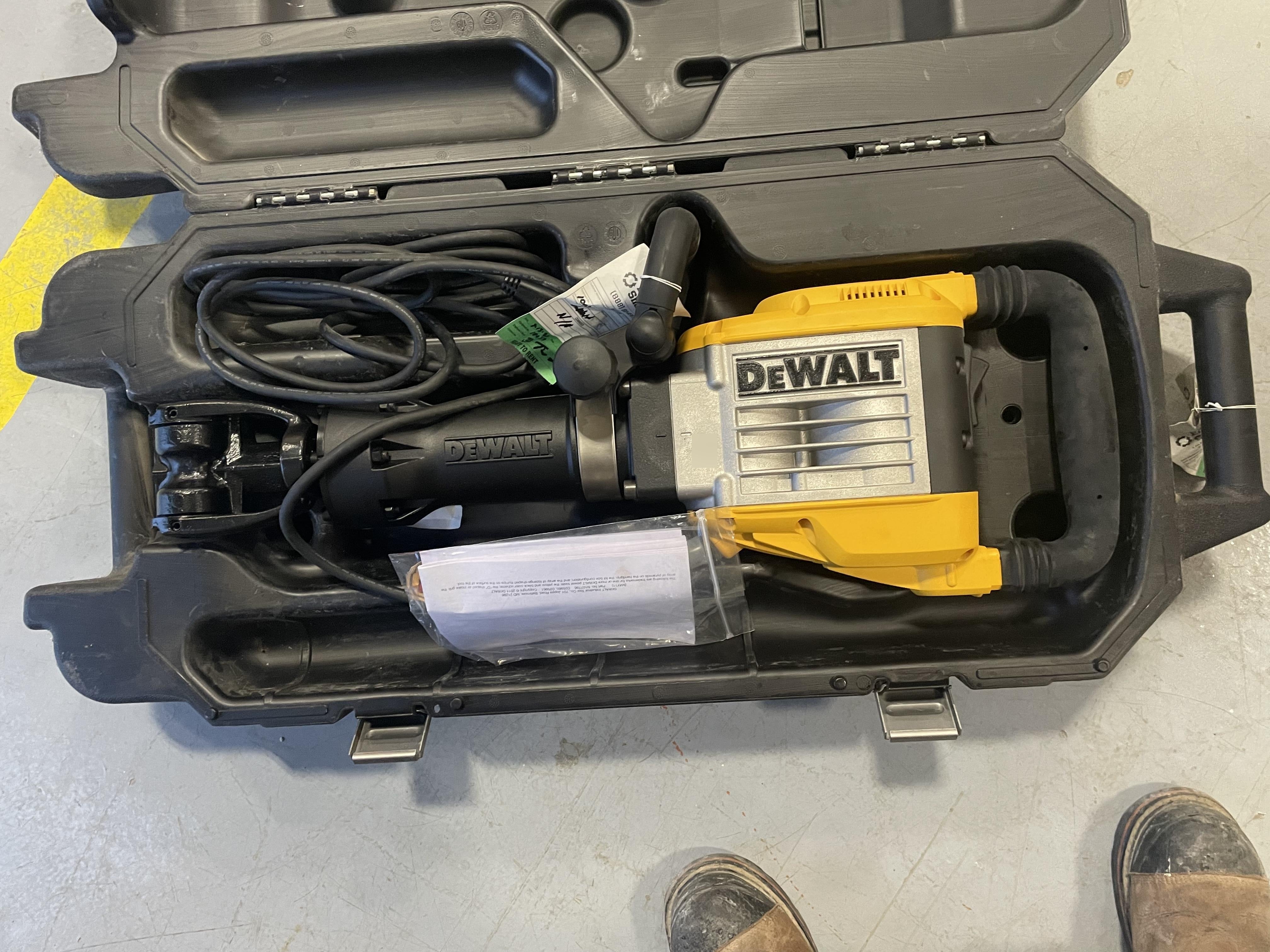 2020 DEWALT D25960K
