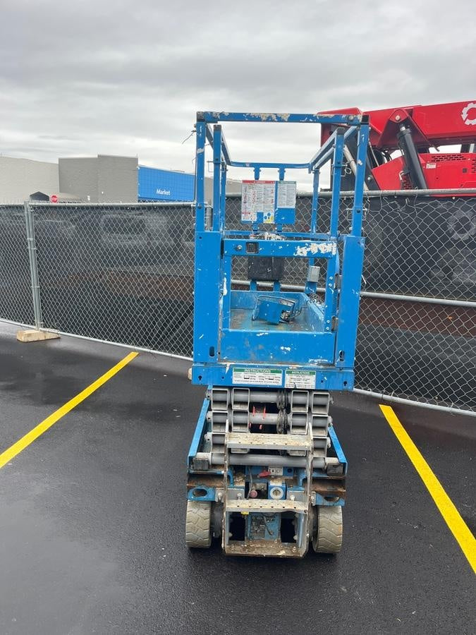 2020 Genie GS-1930 Solid Non Marking Tires, Beacon, Folding rails with half height swing gate, 800W Inverter